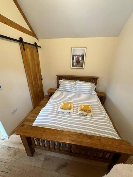 The Paws And Wander Hideaway Villa Mitchel Troy Esterno foto