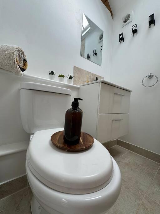 The Paws And Wander Hideaway Villa Mitchel Troy Esterno foto