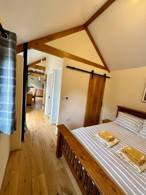 The Paws And Wander Hideaway Villa Mitchel Troy Esterno foto