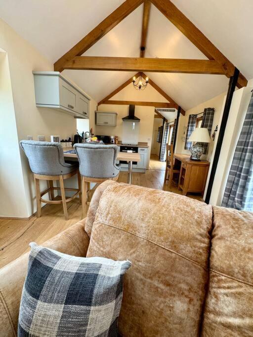 The Paws And Wander Hideaway Villa Mitchel Troy Esterno foto